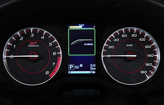 マルチインフォメーションディスプレイ付レッドメーター（STIロゴ入り）