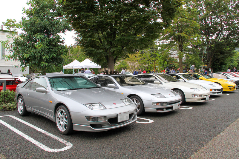 歴代フェアレディZが代官山 T-SITEの駐車場を埋め尽くした