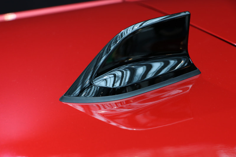 ドルフィン形状アンテナ