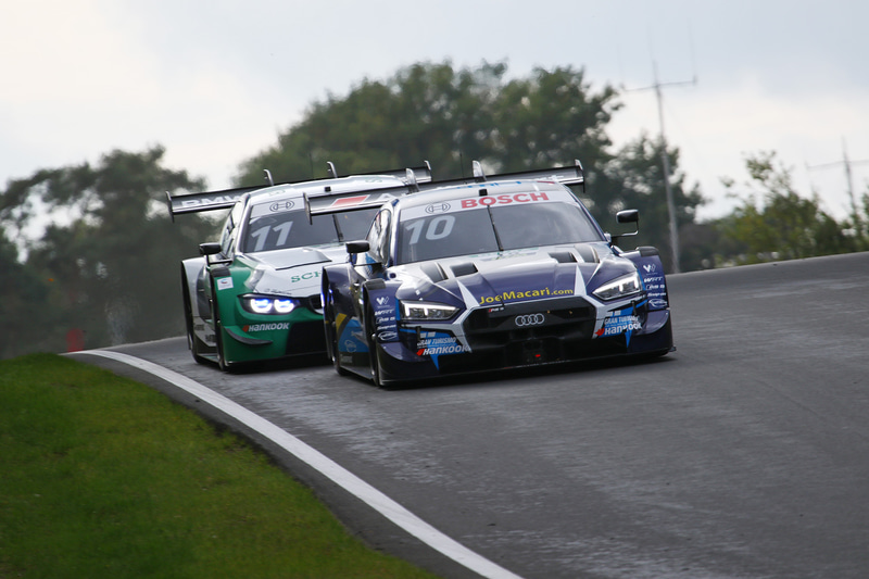 #10ハリソン・ニューウェイ（WRT Team Audi Sport）と#11マルコ・ウィットマン（BMW Team RMG）