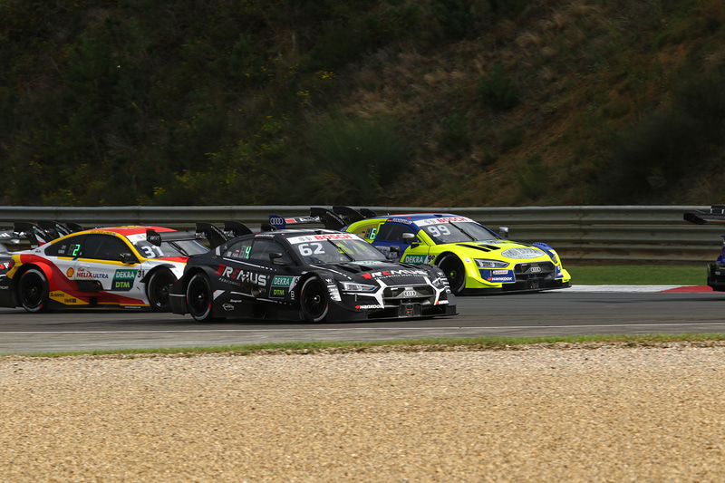 #62フェルディナンド・ハプスブルク、#99マイク・ロッケンフェラー、#31シェルドン・ファンデルリンデの3位争い