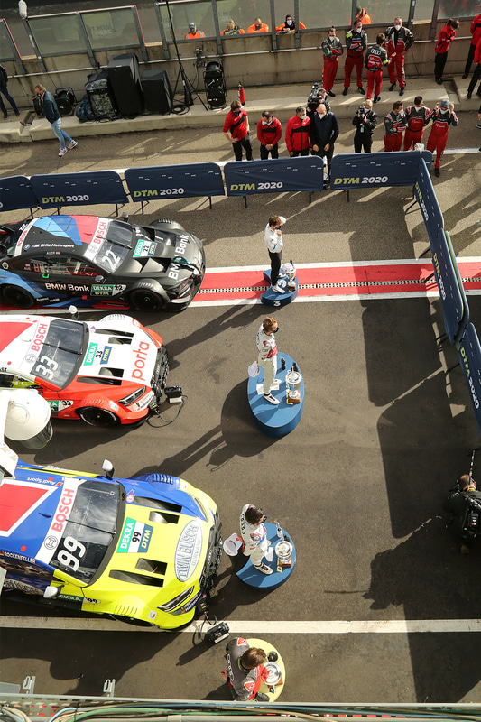 レース2の表彰式