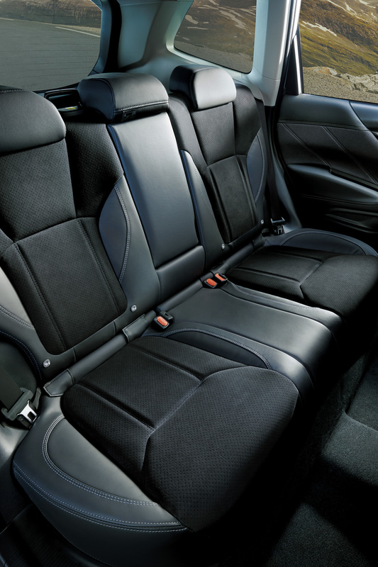 新開発の1.8リッター直噴ターボエンジンを搭載する新グレード「SPORT」を新設定