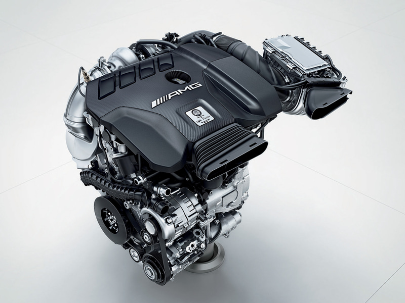 最高出力421PS、最大トルク500Nmを発生する直列4気筒 2.0リッターターボエンジンの「M139」