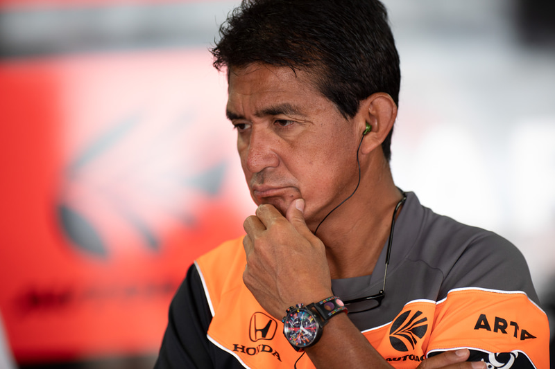 鈴木亜久里総監督