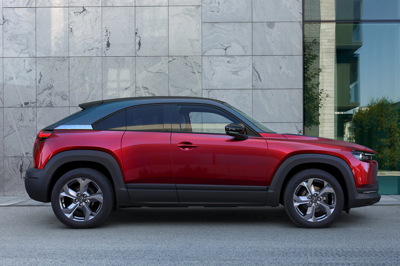 新型コンパクトSUV「MX-30」マイルドハイブリッドモデル