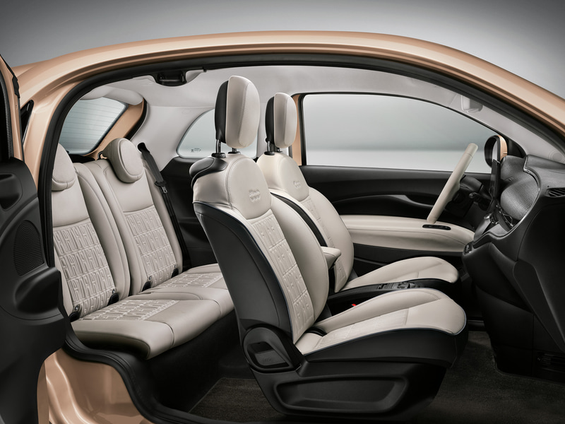 フィアットモノグラムのシート