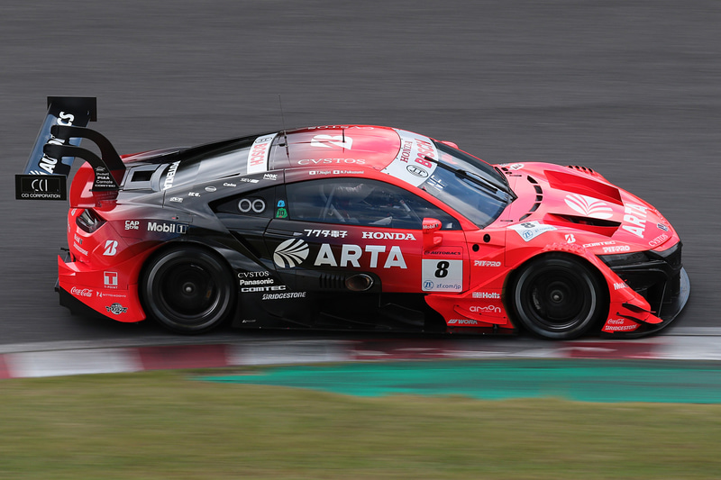 2戦連続3度目のポールポジションを獲得した8号車 ARTA NSX-GT（野尻智紀/福住仁嶺組、BS）
