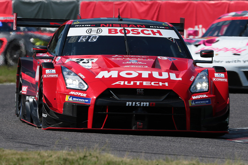 SUPER GT第6戦鈴鹿、23号車 MOTUL AUTECH GT-R（松田次生/ロニー・クインタレッリ組、MI）が鈴鹿2連勝