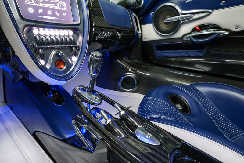 PAGANI Huayra Roadster