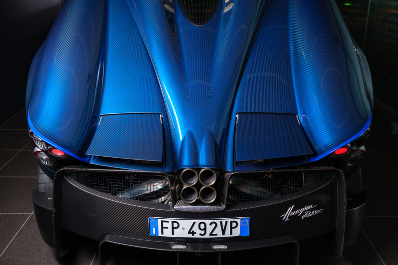PAGANI Huayra Roadster
