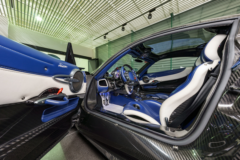 PAGANI Huayra Roadster