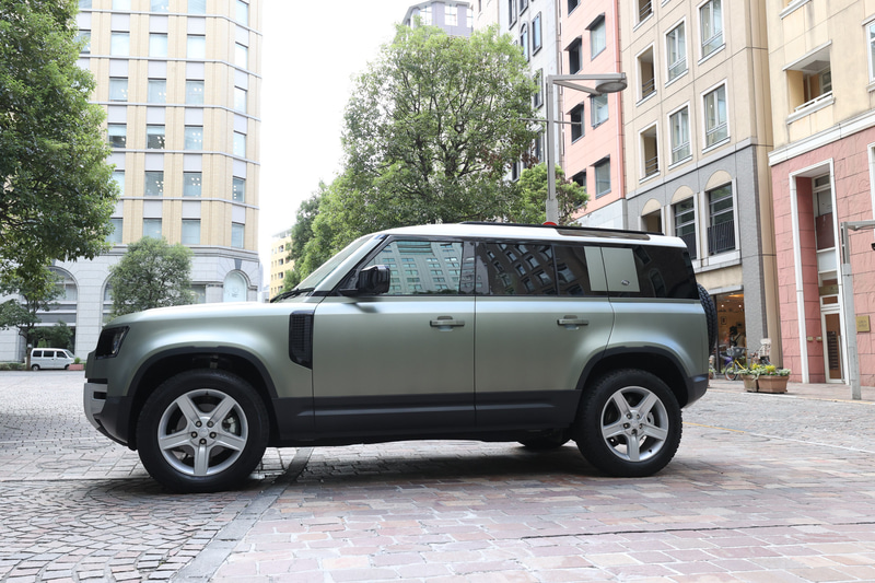 ランドローバー「ディフェンダー」