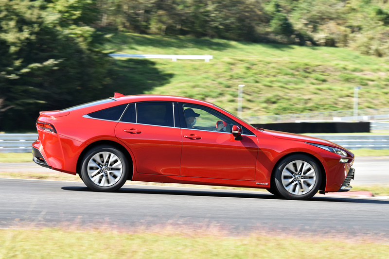 19インチモデルの走行シーン