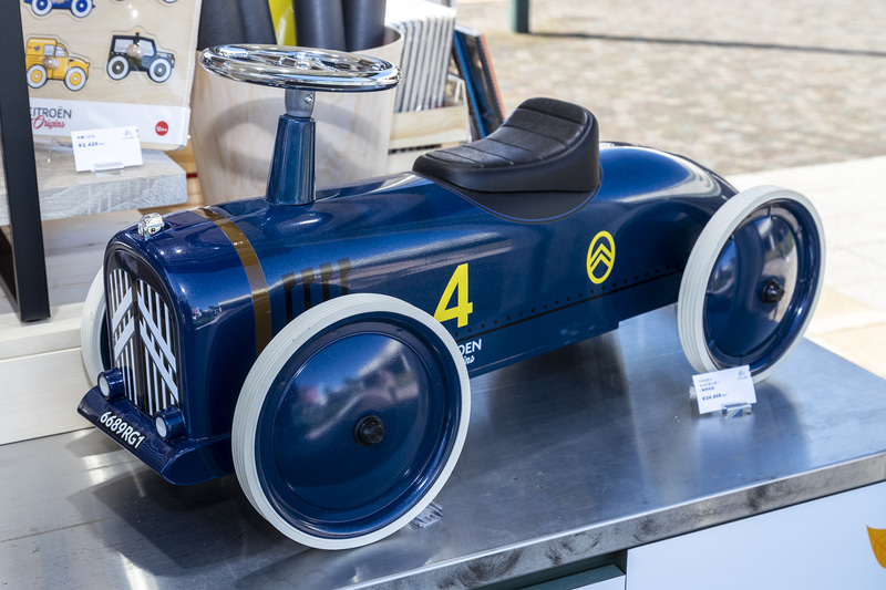 子供向けのライドオンカーは本格仕様