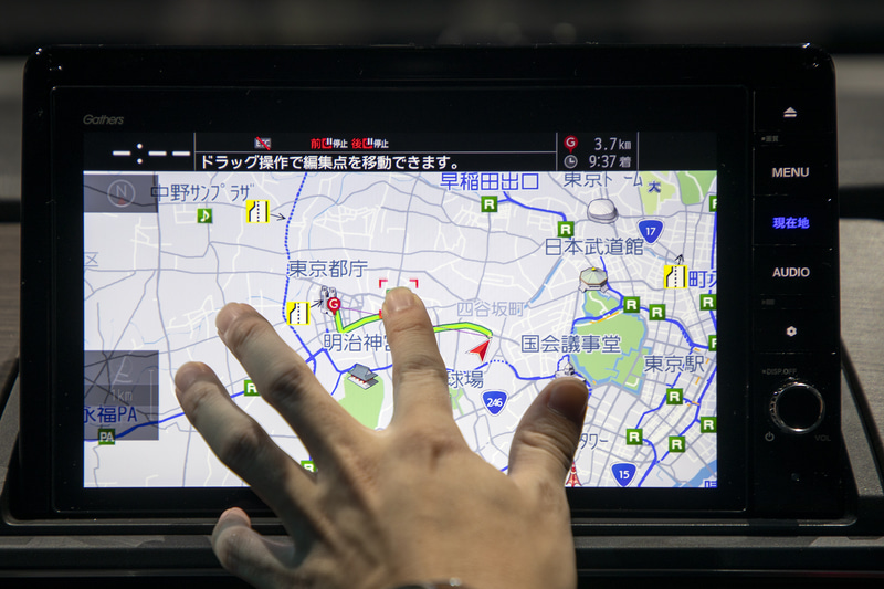 目的地設定後に立ち寄りポイントを追加する操作がより簡単になっている