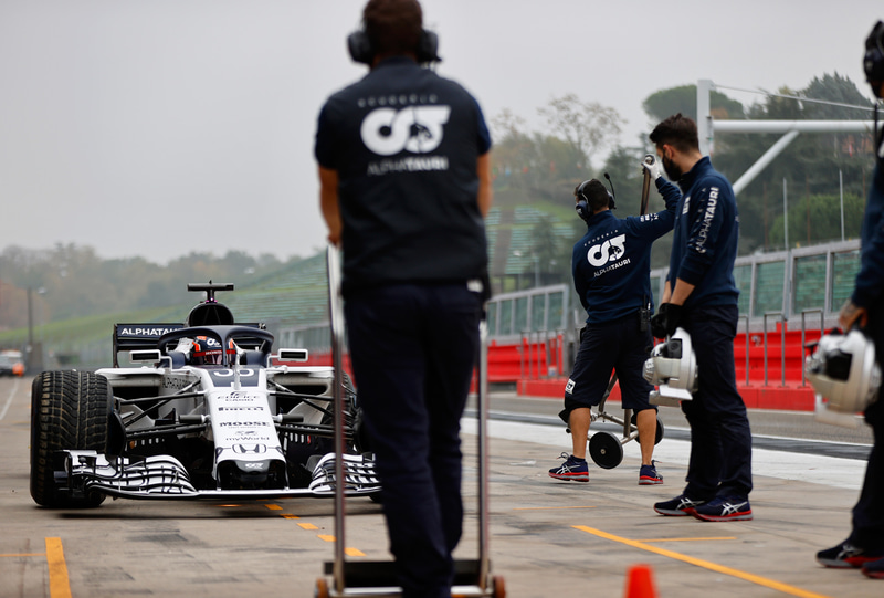 ピットイン時の風景　Photo：Honda