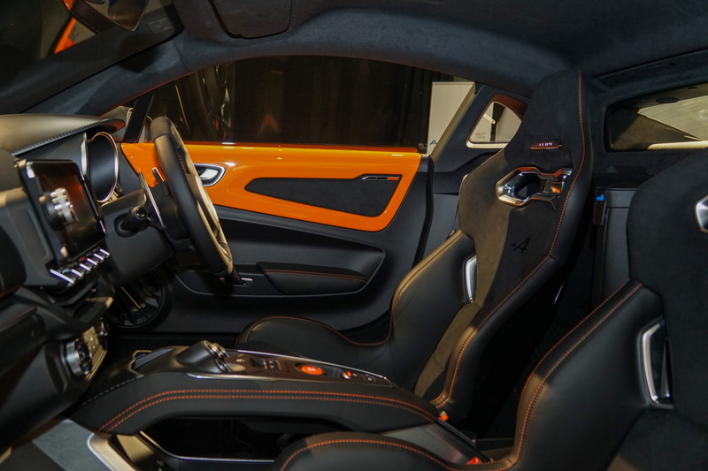 「アトリエアルピーヌ」で仕上げられたA110