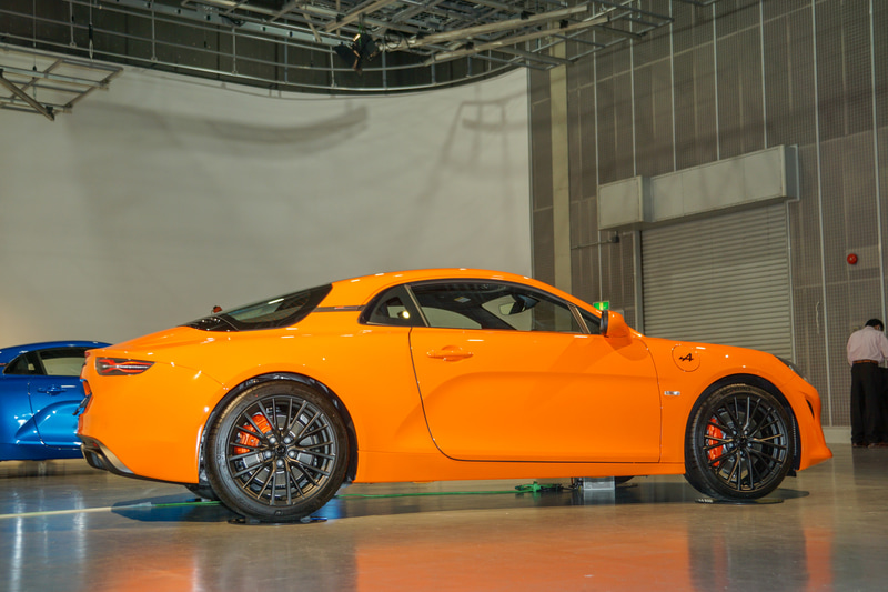 「アトリエアルピーヌ」で仕上げられたA110