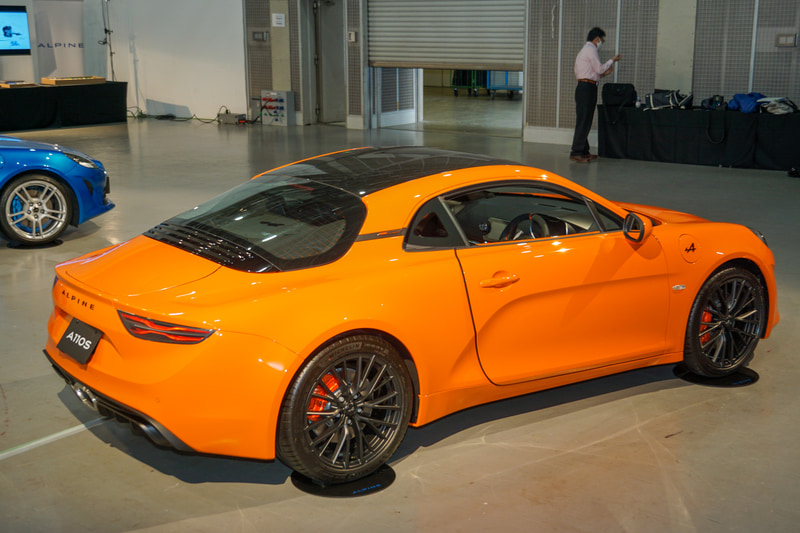 「アトリエアルピーヌ」で仕上げられたA110