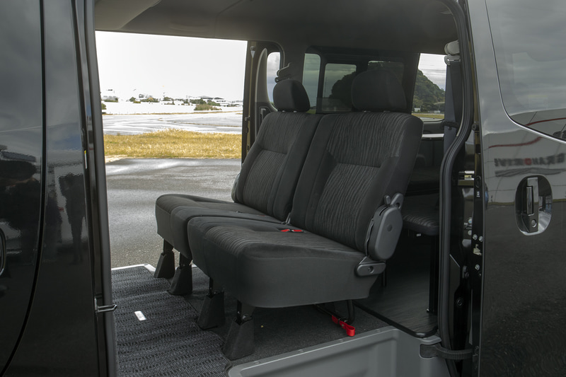 広い作業スペースがあっても2列目シートは普通どおり使える