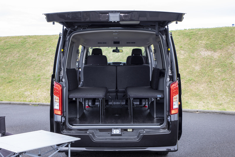 両側シートを出した状態