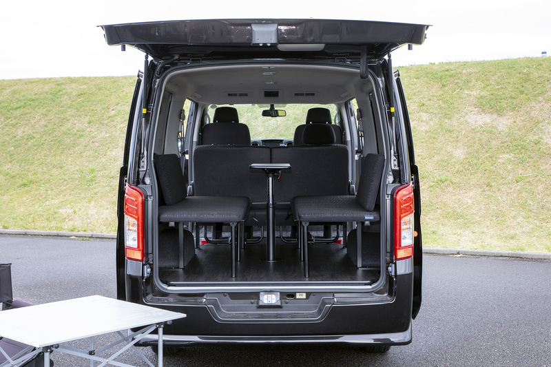 センターテーブルを追加