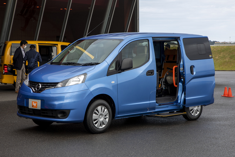 日産ライフケアビーグルの車いす搭載仕様車。NV200 バネット チェアキャブ