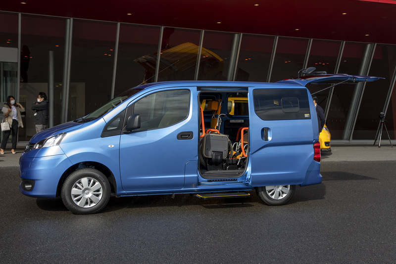 日産ライフケアビーグルの車いす搭載仕様車。NV200 バネット チェアキャブ