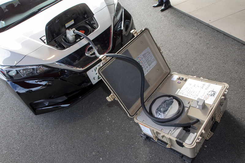 災害による停電発生時には、リーフを電源とした電力サポートが行なえるような装備も揃えている