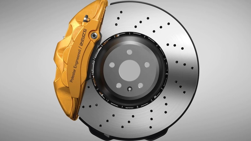 Akebono社製6ピストン・フロントブレーキキャリパー（XC60）