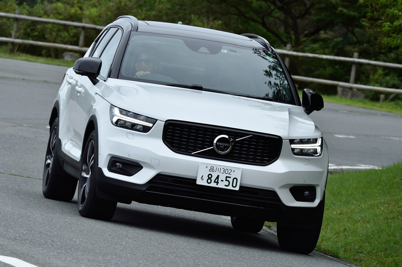 試乗したのはXC40 B5 AWD R-DESIGN