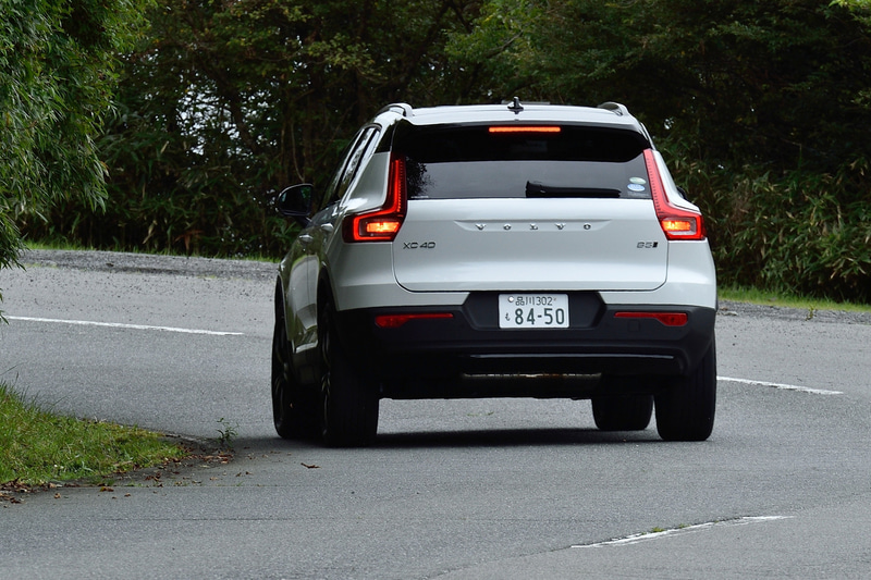 エンジン単体は直列4気筒DOHC 2.0リッターターボエンジンで、最高出力184kW（250PS）/5400-5700rpm、最大トルク350Nm/1800-4800rpmを発生。電気モーター単体は、最高出力10kW/3000rpm、最大トルクは40Nm/2250rpmを発生。トランスミッションは電子制御式の8速ATで、電子制御AWDシステムも組み合わせられる