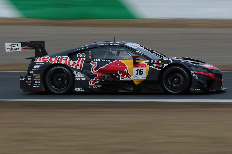 4位に入った16号車 Red Bull MOTUL MUGEN NSX-GT（武藤英紀/笹原右京、YH）