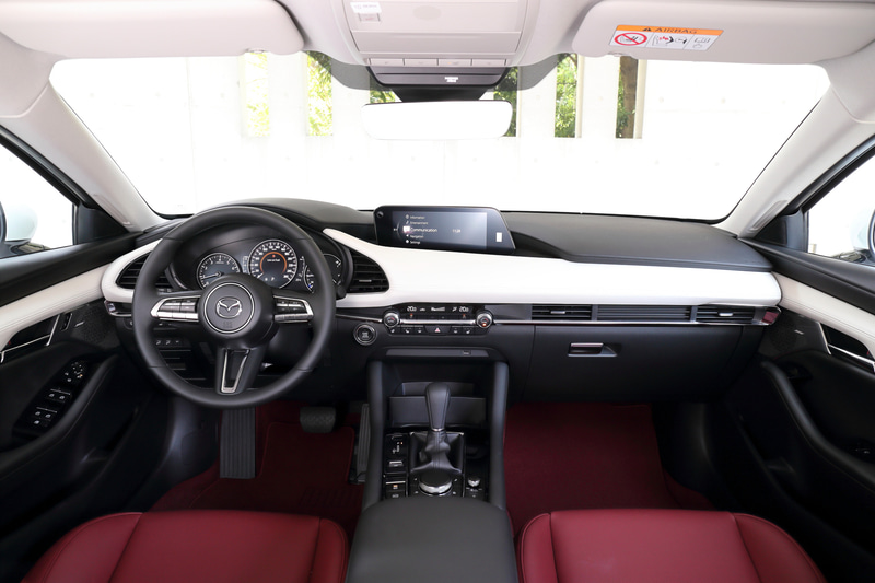 MAZDA3 100周年特別記念車