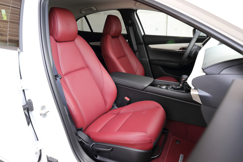 MAZDA3 100周年特別記念車