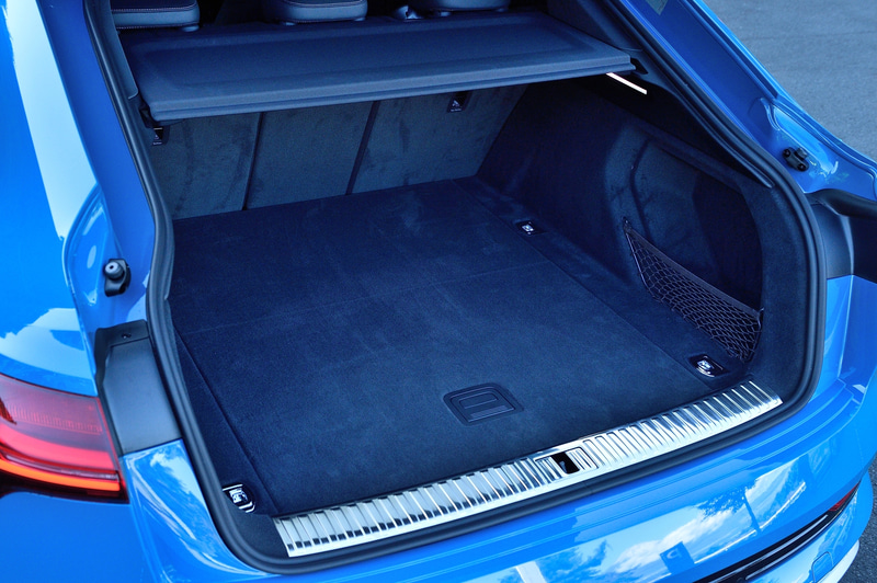 リアラゲッジスペース