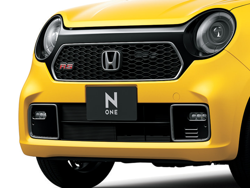 バンパー下部をワイドにすることで踏ん張り感を演出したエクステリア