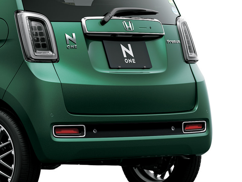 バンパー下部をワイドにすることで踏ん張り感を演出したエクステリア