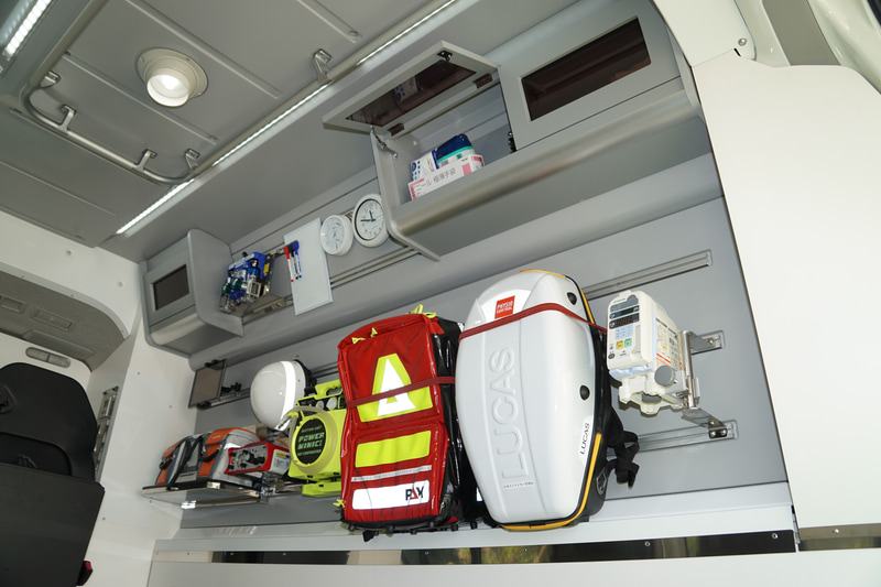 拡大したスペースに医療機材を配置している