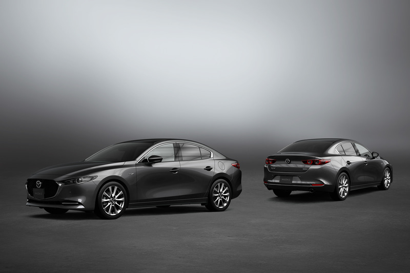 MAZDA3 セダン