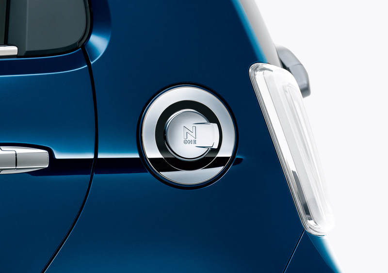 フューエルリッドガーニッシュ クロームメッキ×ブラック塗装 1万1000円