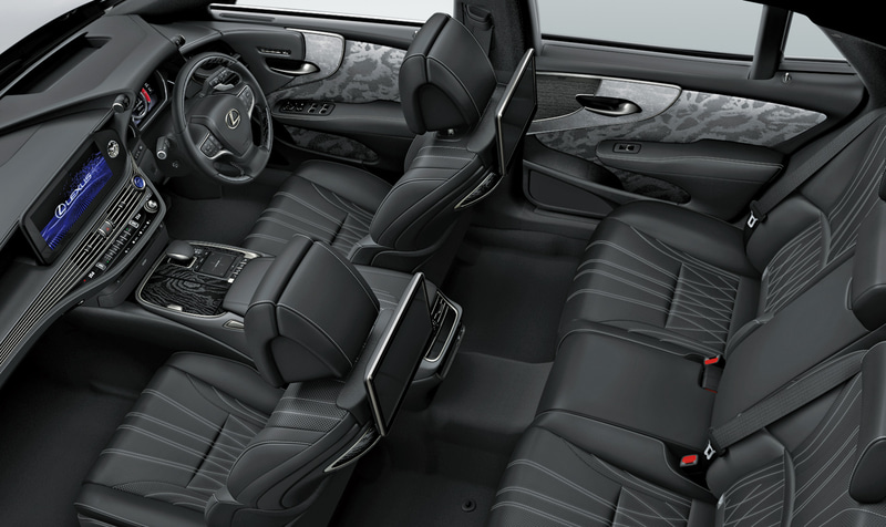 LS500h“EXECUTIVE”（インテリアカラー：ブラック）＜オプション装着車＞