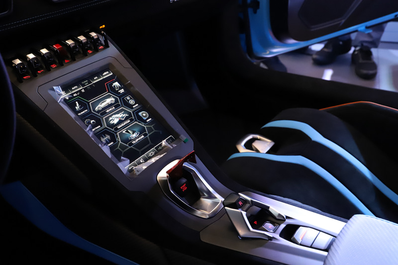 内装も軽量化が行なわれている