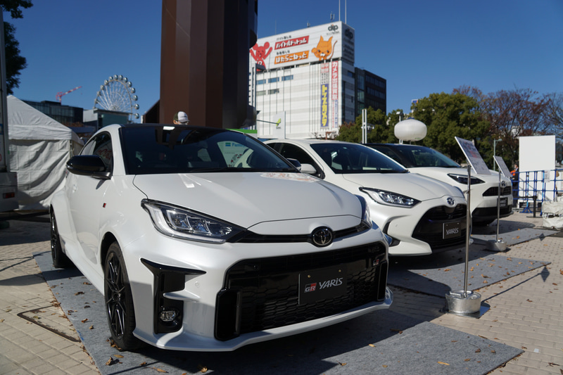 新型車「GRヤリス」「ヤリス」「ヤリスクロス」の展示