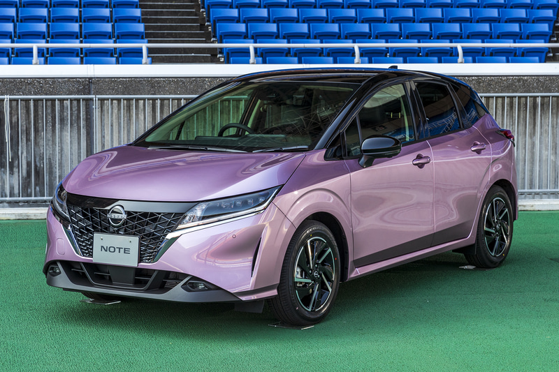 新型「ノート」の概要について紹介した、日産自動車 第1製品開発部 チーフビークルエンジニア 渡邊明規雄氏のプレゼンをレポート