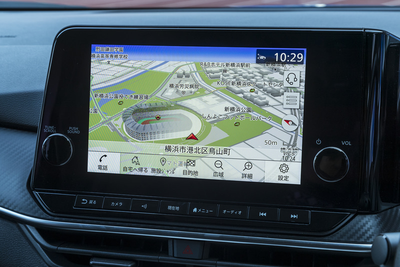 メーカーオプションとなる「NissanConnectナビゲーションシステム」。9インチのディスプレイを採用し、プロパイロット（ナビリンク機能付）も実現