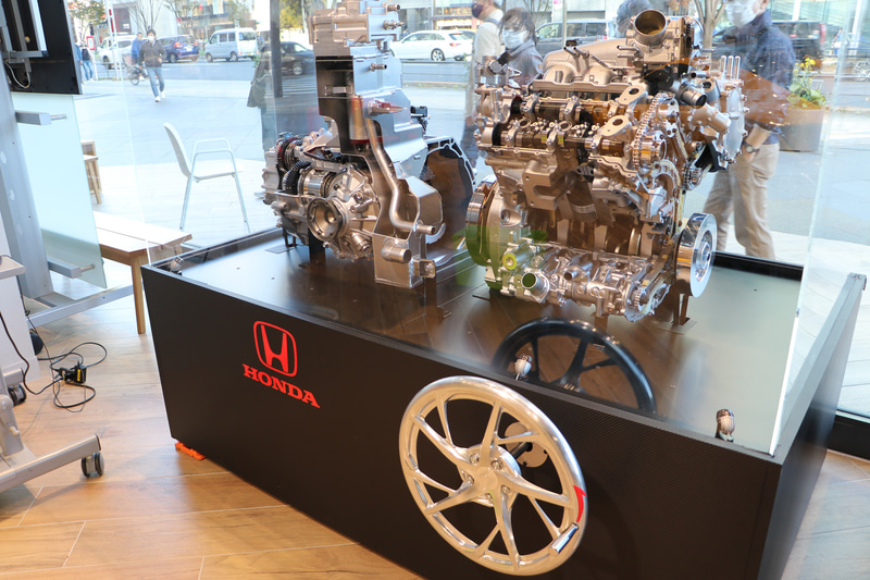 カットモデルも展示している