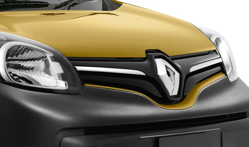 ボディ同色フロントグリルブレード