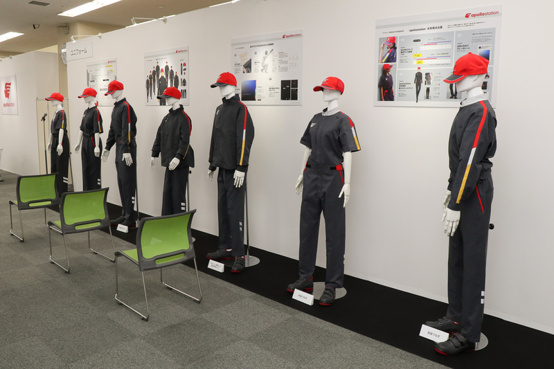 アポロステーションのスタッフが着用する新ユニフォーム。汚れが目立ちにくいチャコールグレーを採用し、動きやすい立体裁断とストレッチ素材の使用など、高い機能性も与えられている